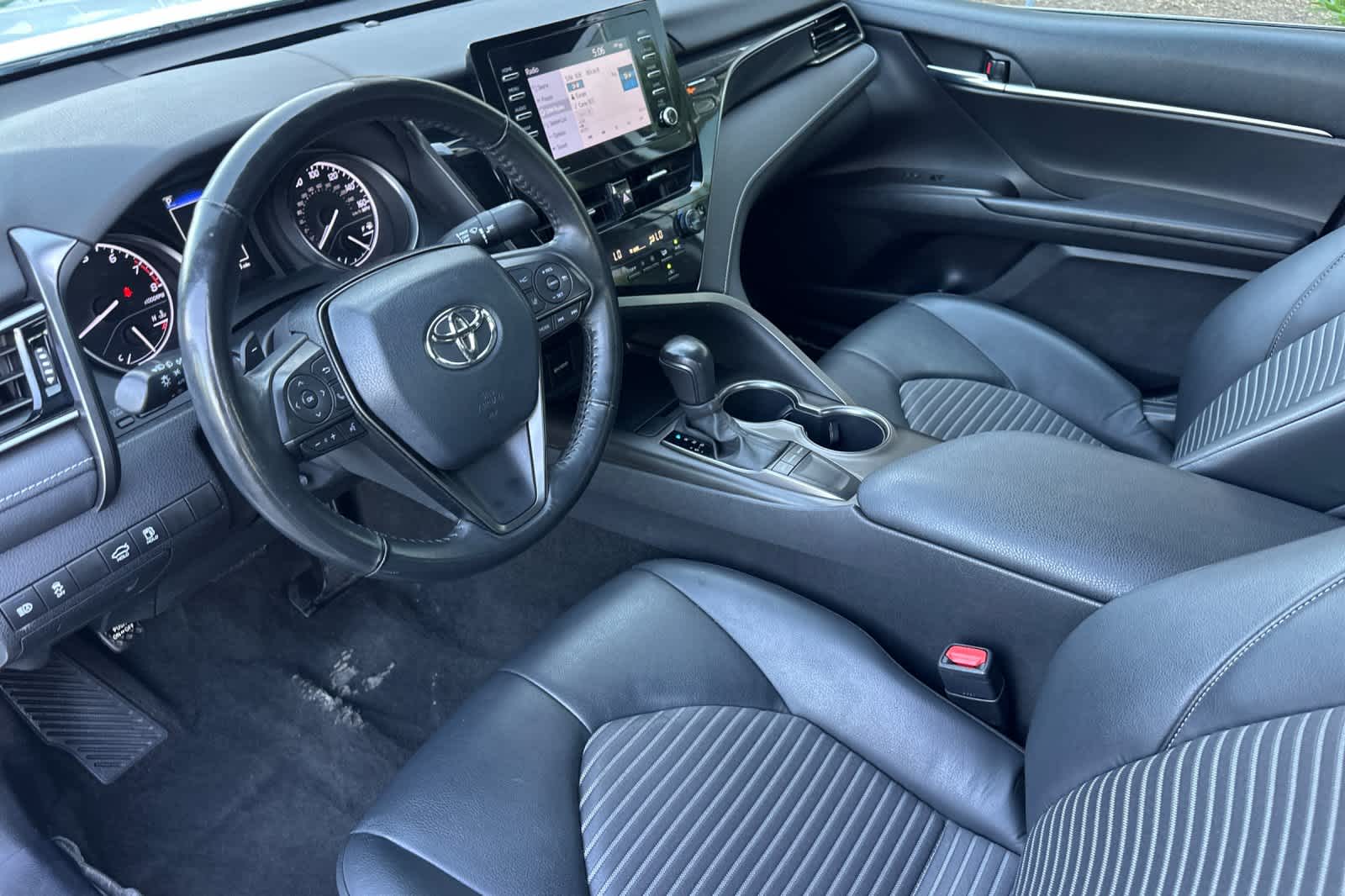 Thumbnail: 2023 Toyota Camry - 12