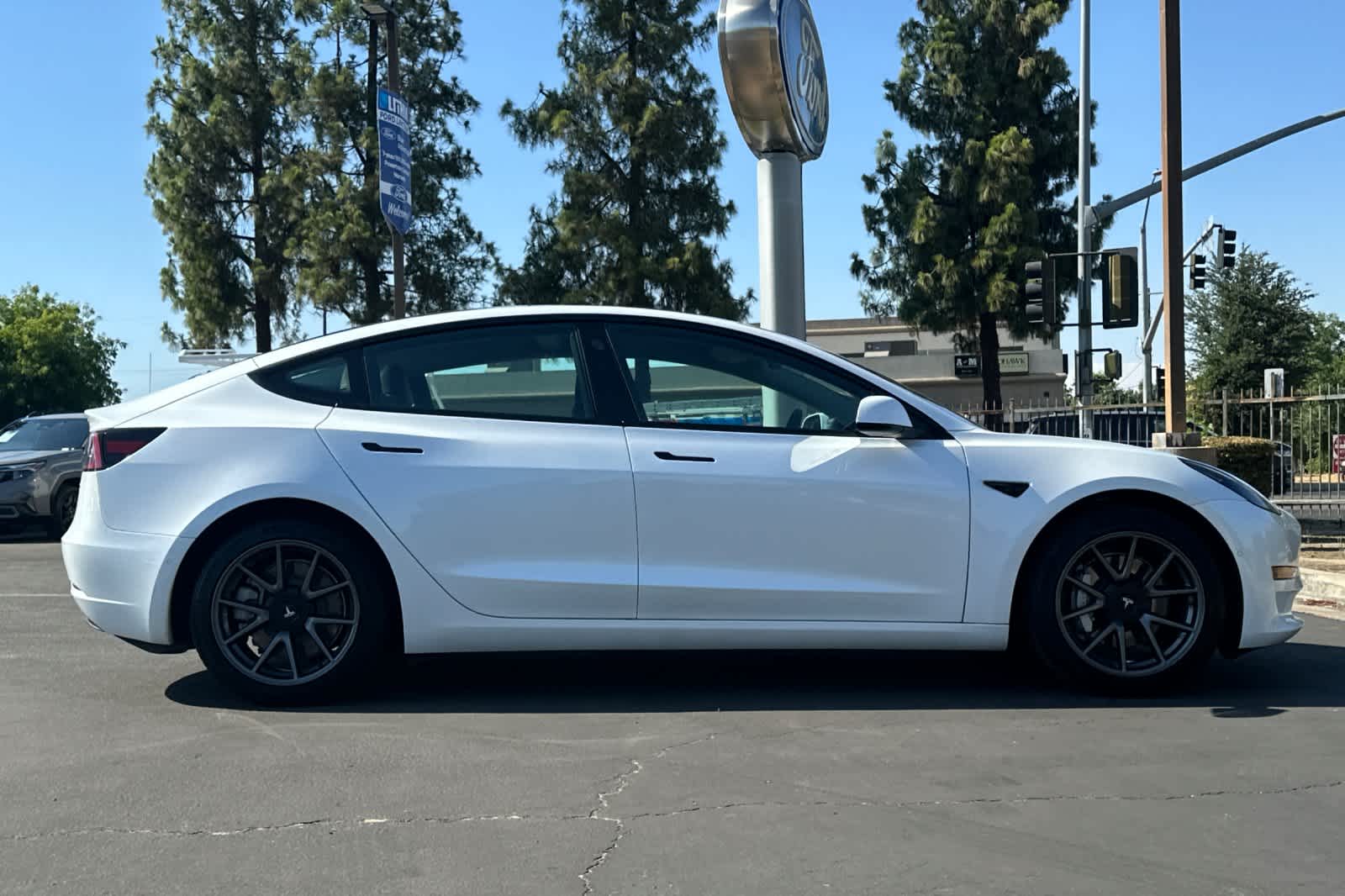 Thumbnail: 2022 Tesla Model 3 - 8