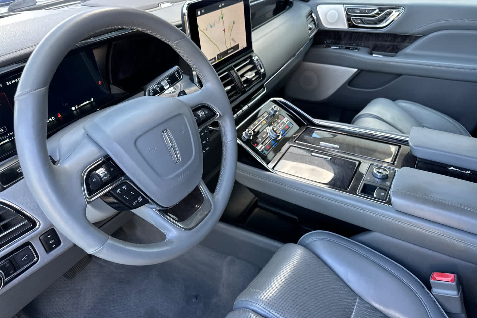 Thumbnail: 2019 Lincoln Navigator L - 11