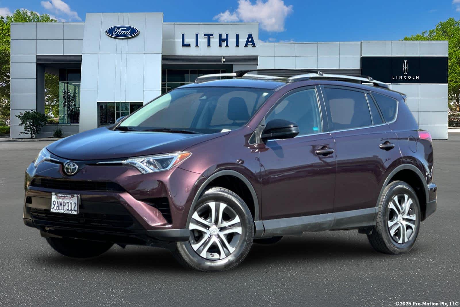 Thumbnail: 2018 Toyota RAV4 - 1