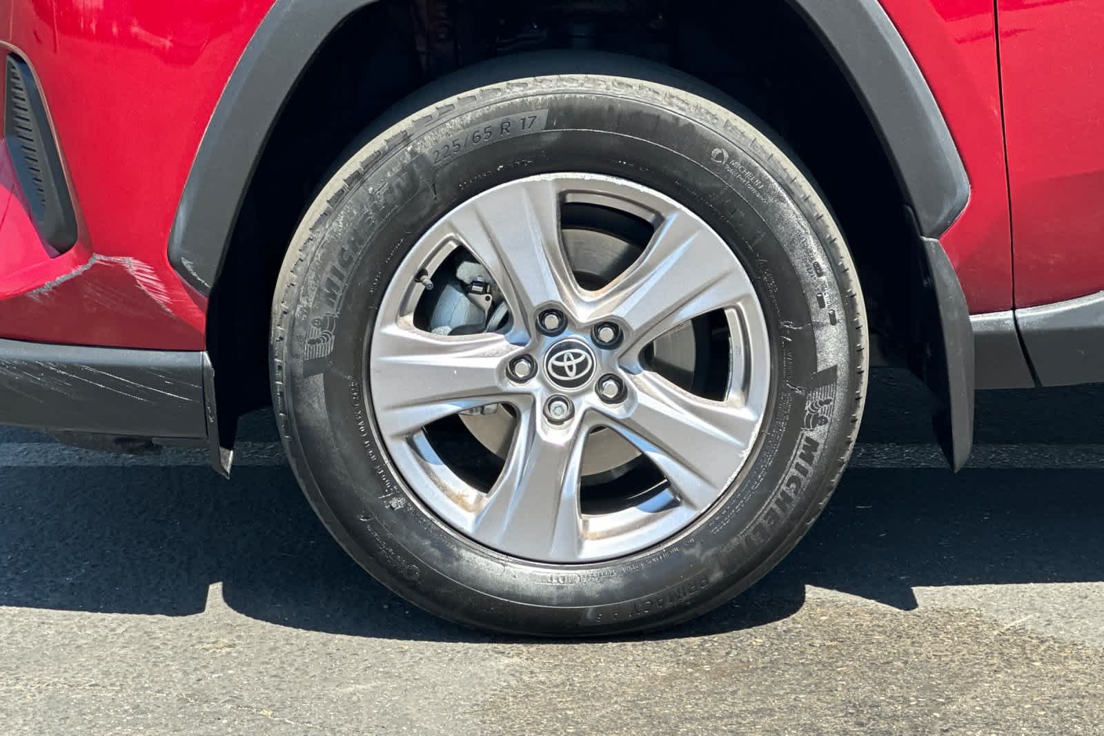 Thumbnail: 2022 Toyota RAV4 - 27