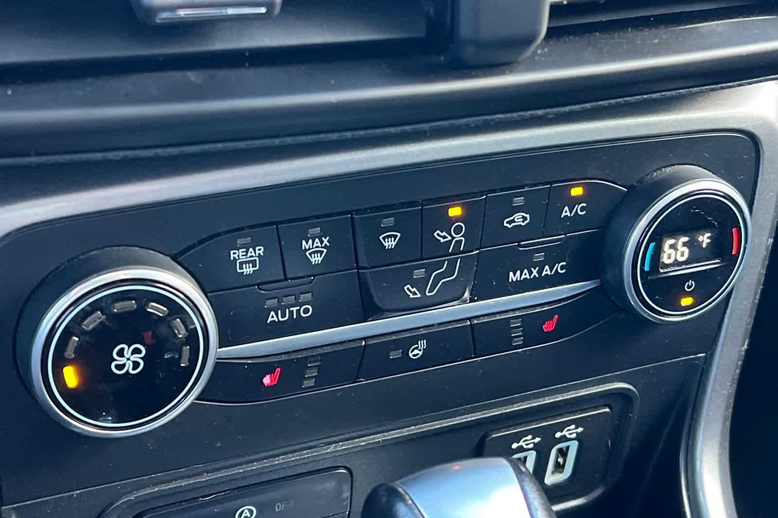 Thumbnail: 2021 Ford EcoSport - 21