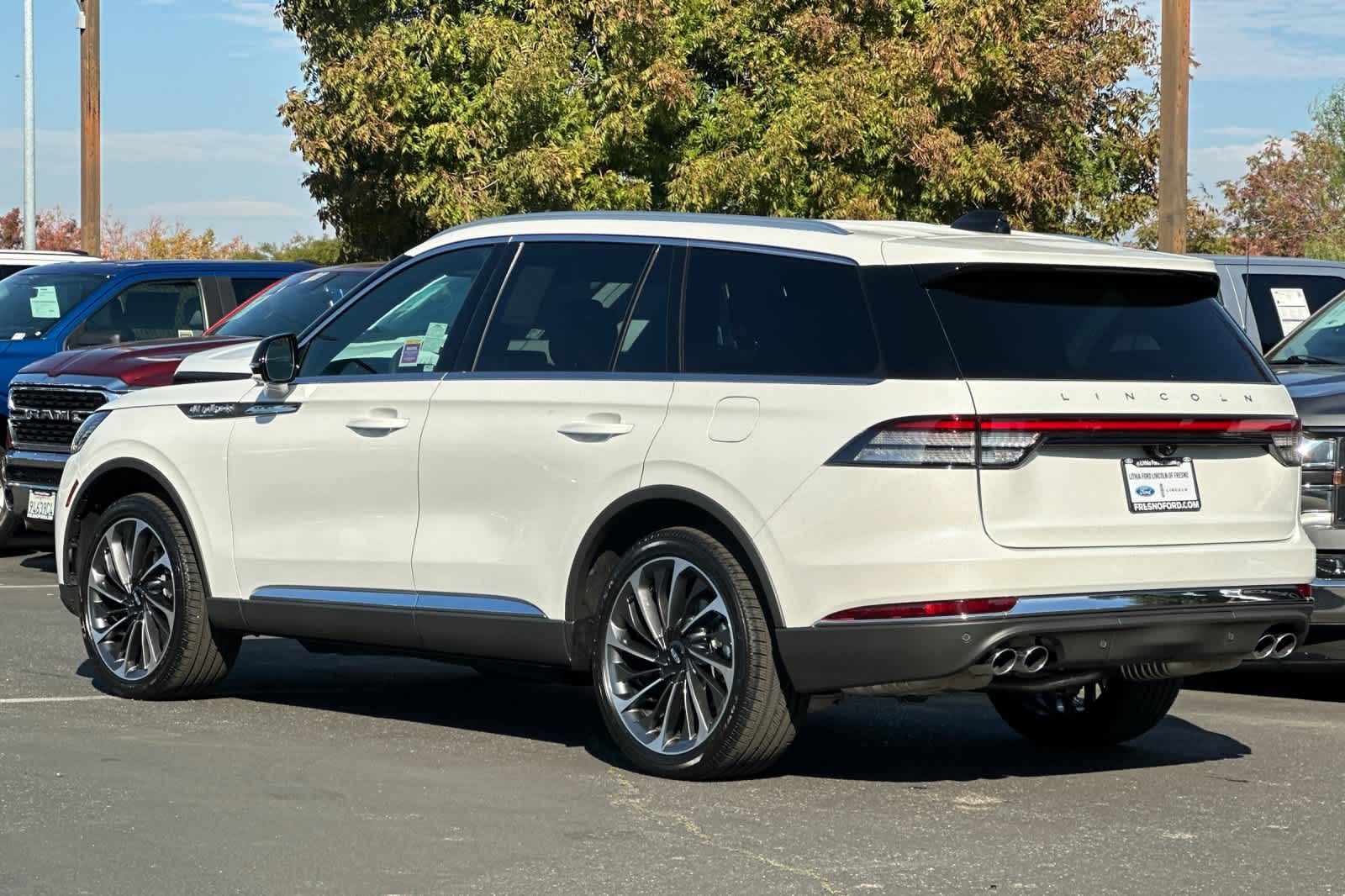 Thumbnail: 2026 Lincoln Aviator - 6