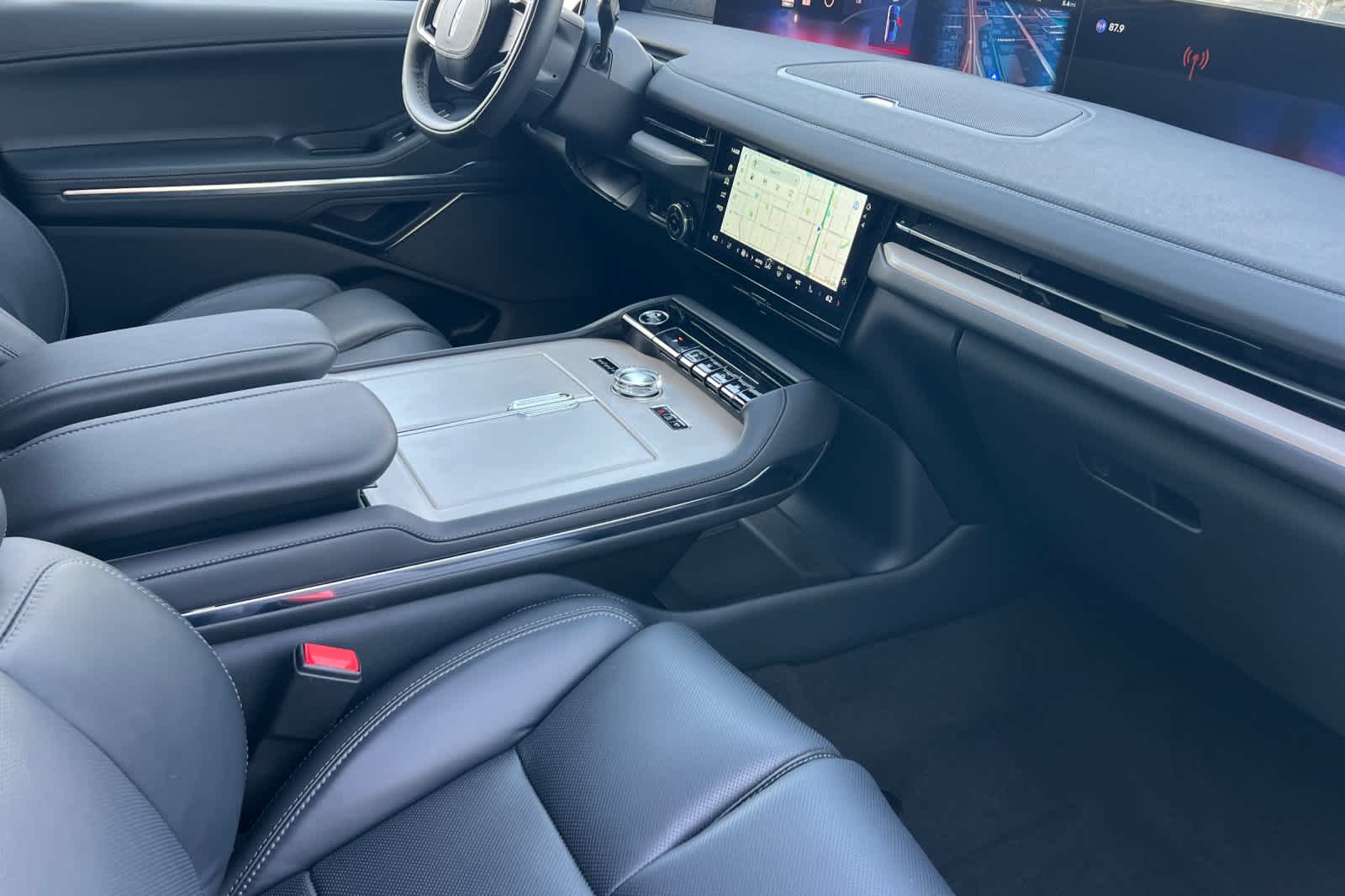 Thumbnail: 2026 Lincoln Navigator - 18