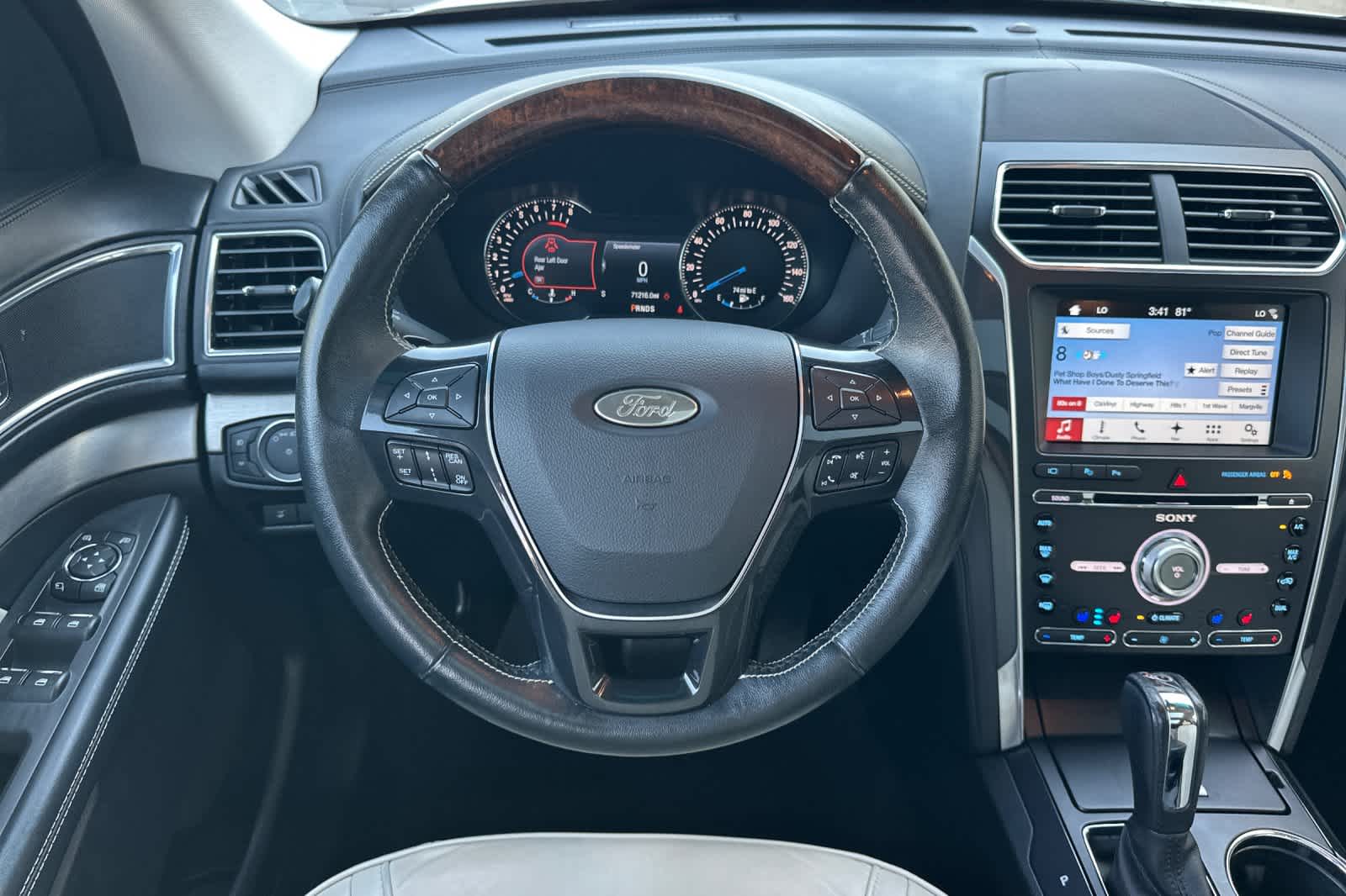 Thumbnail: 2017 Ford Explorer - 15