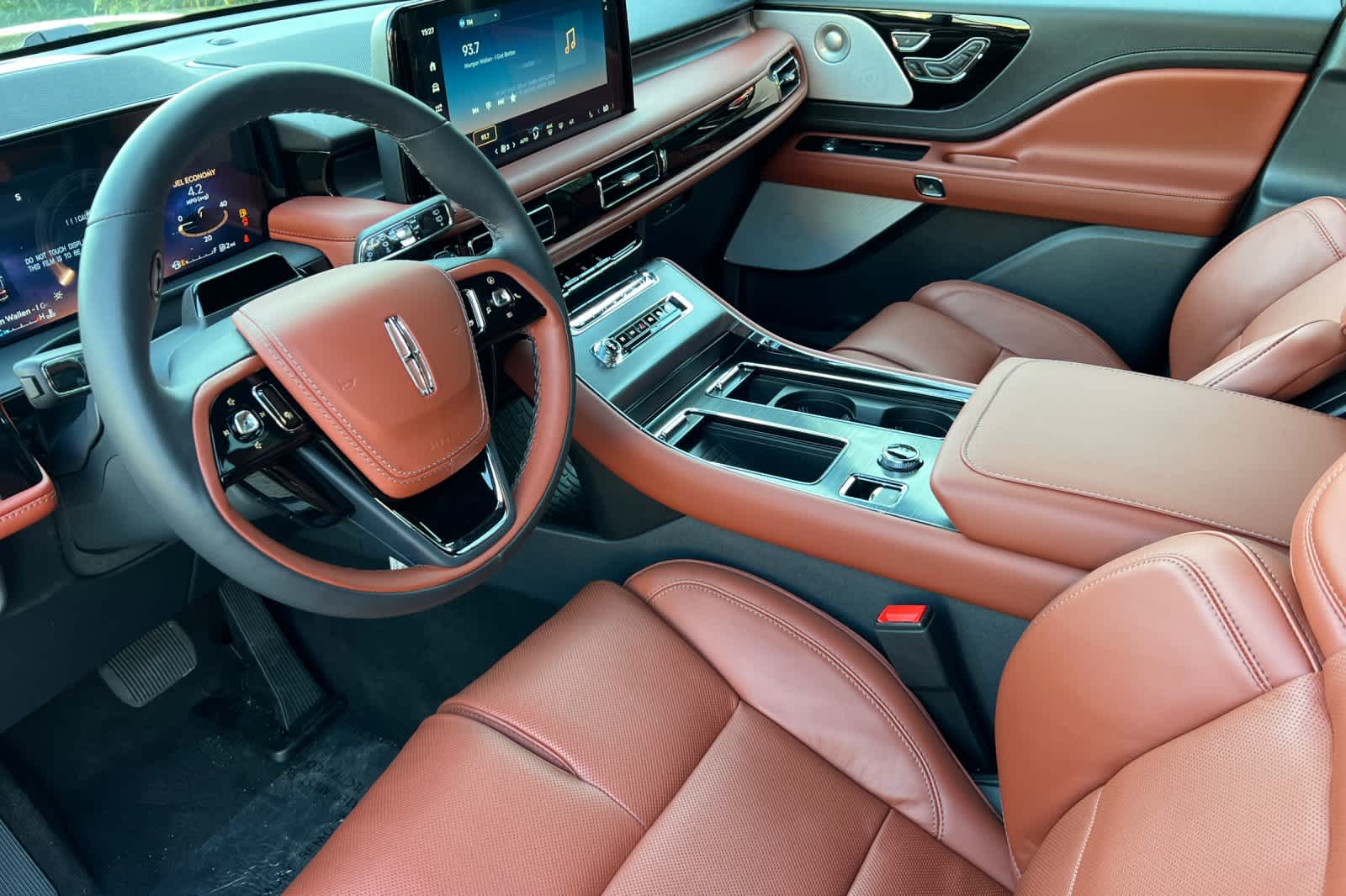 Thumbnail: 2025 Lincoln Aviator - 12