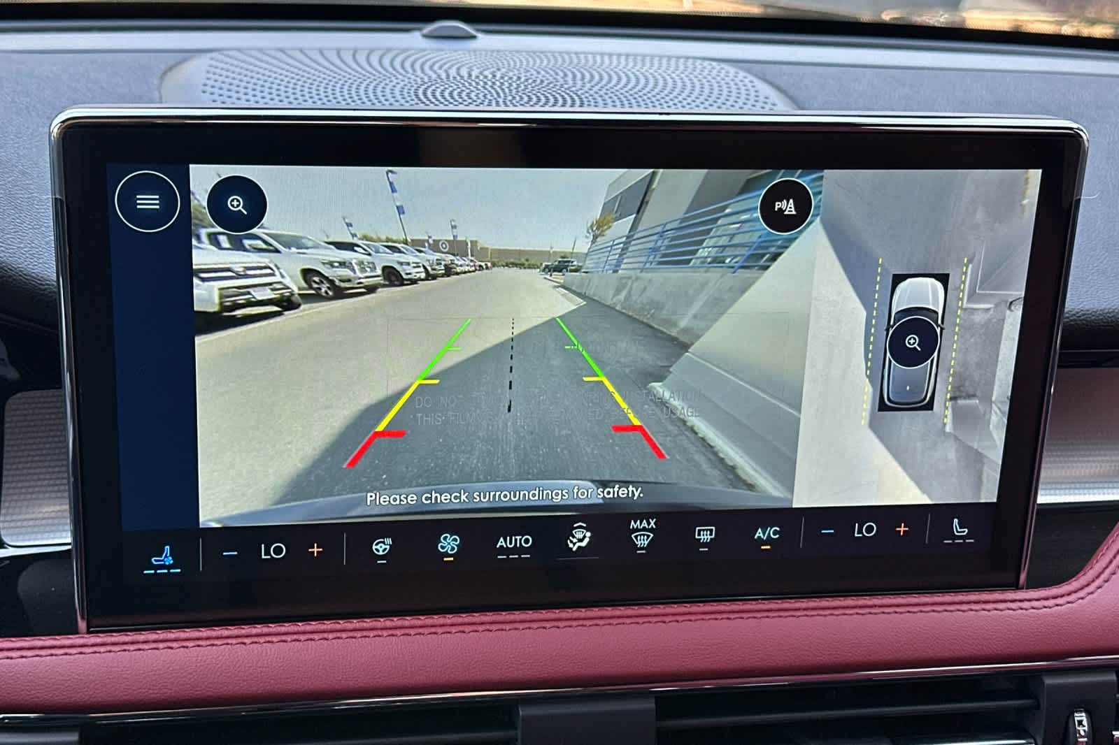 Thumbnail: 2025 Lincoln Corsair - 21