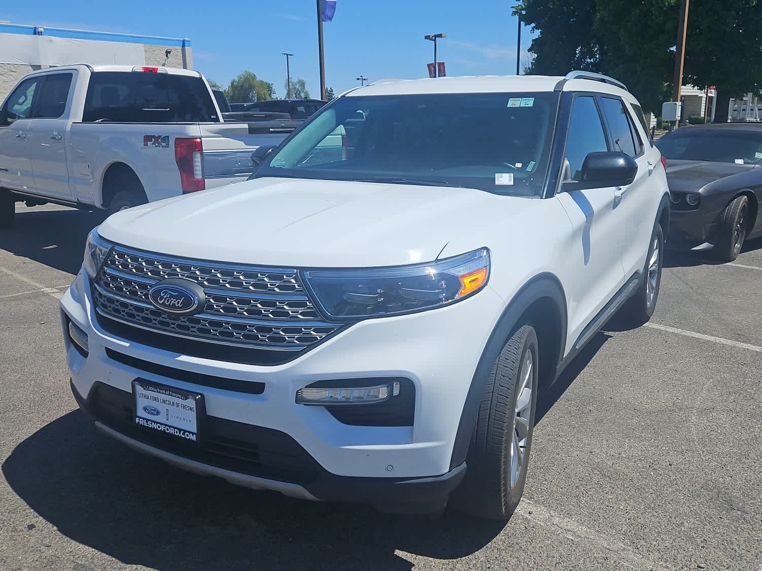 2023 Ford Explorer Limited 4WD's photo