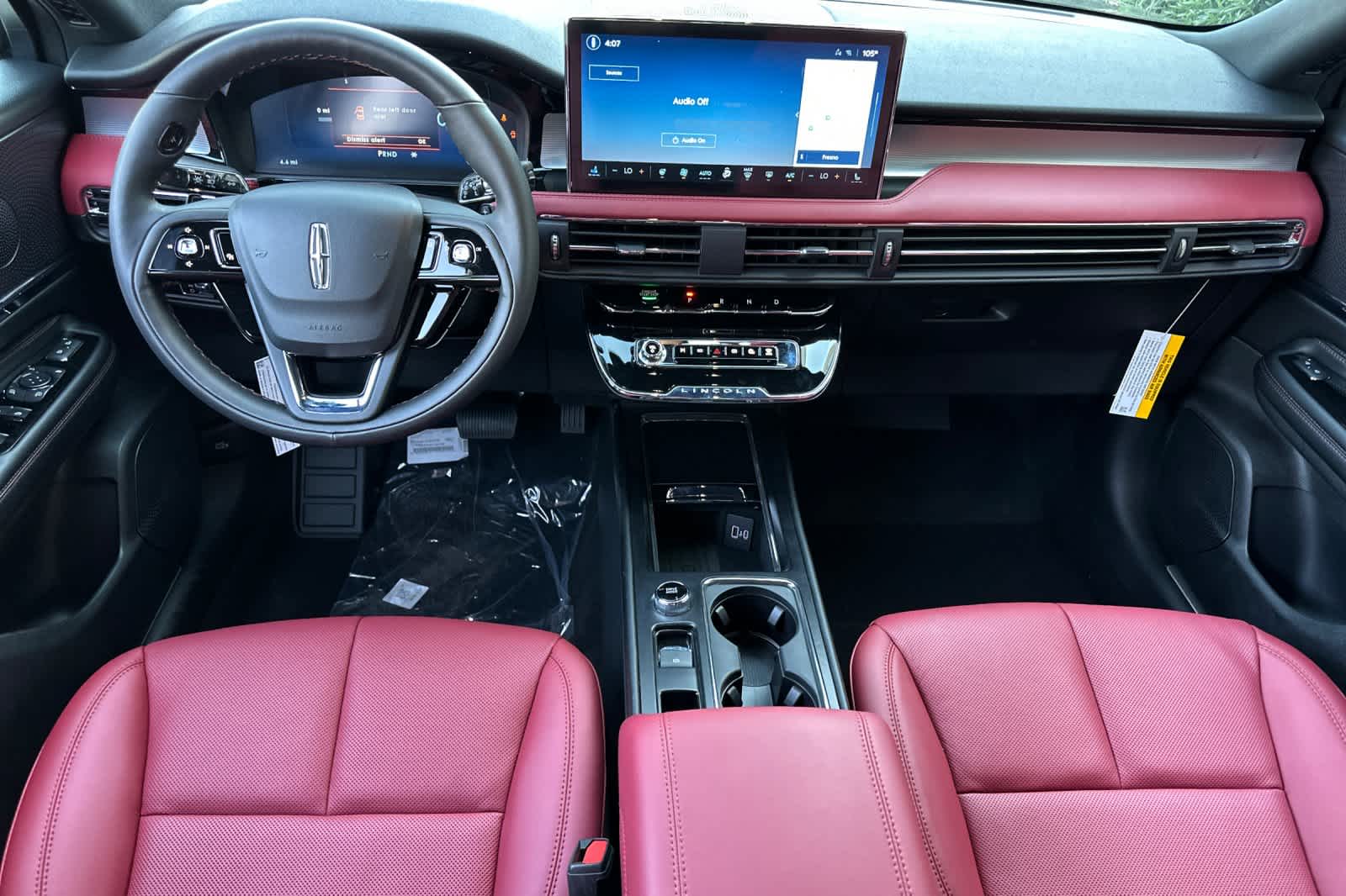 Thumbnail: 2025 Lincoln Corsair - 3