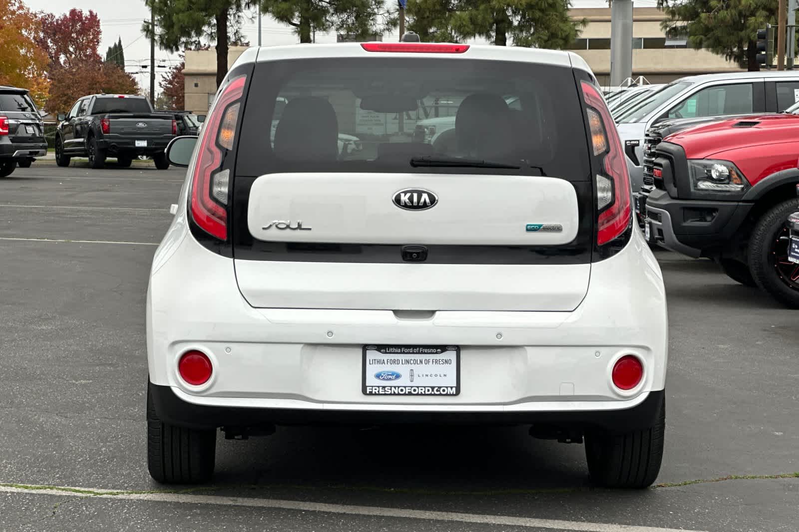 Thumbnail: 2017 Kia Soul EV - 7