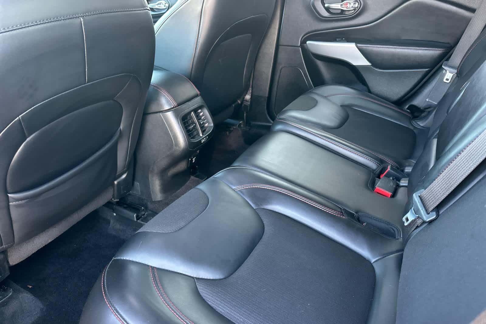 Thumbnail: 2018 Jeep Cherokee - 4