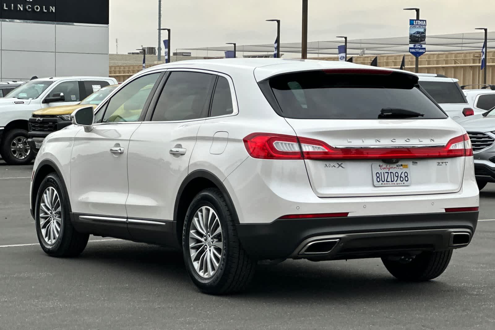 Thumbnail: 2017 Lincoln MKX - 6