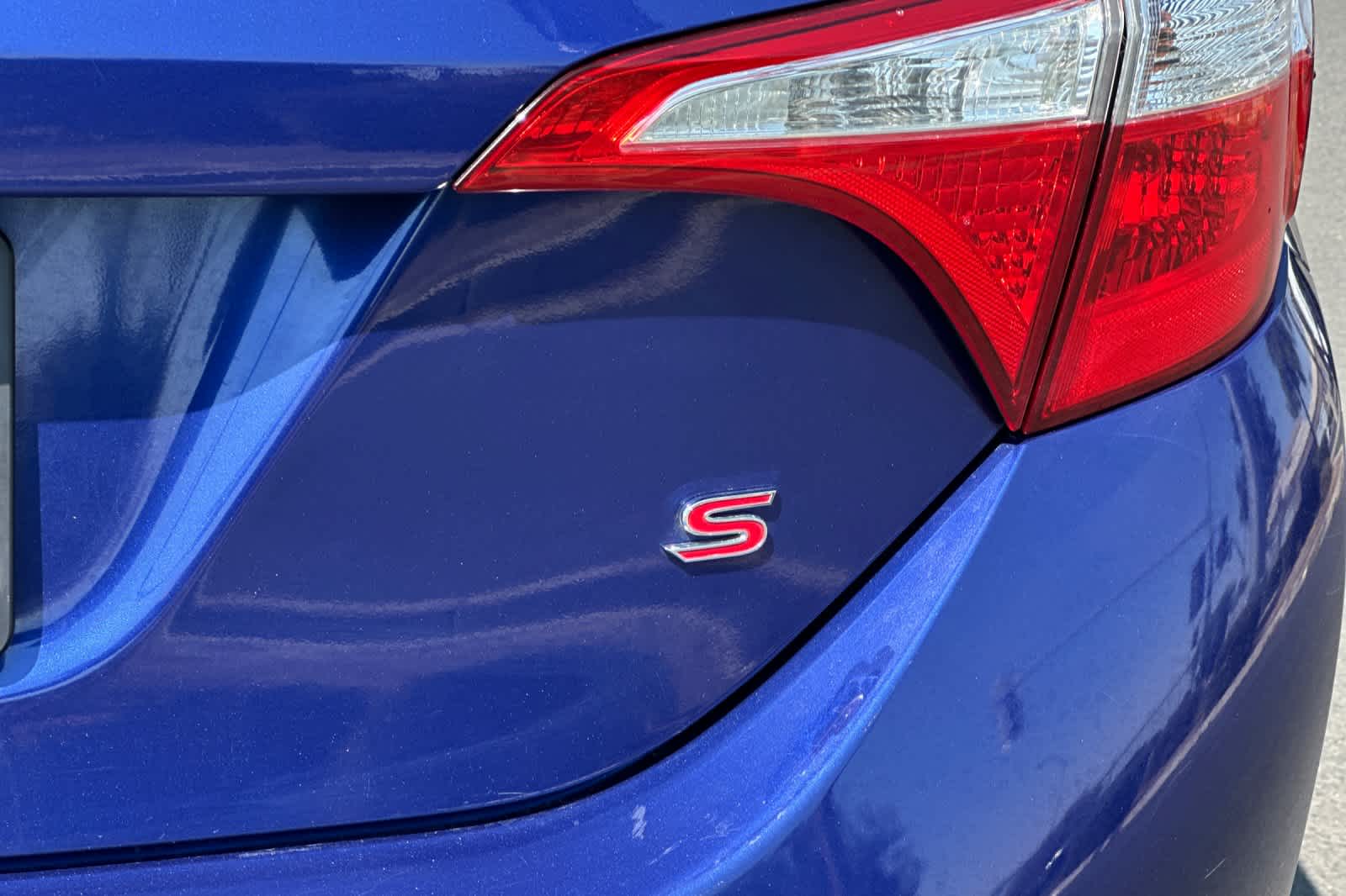 Thumbnail: 2015 Toyota Corolla - 25