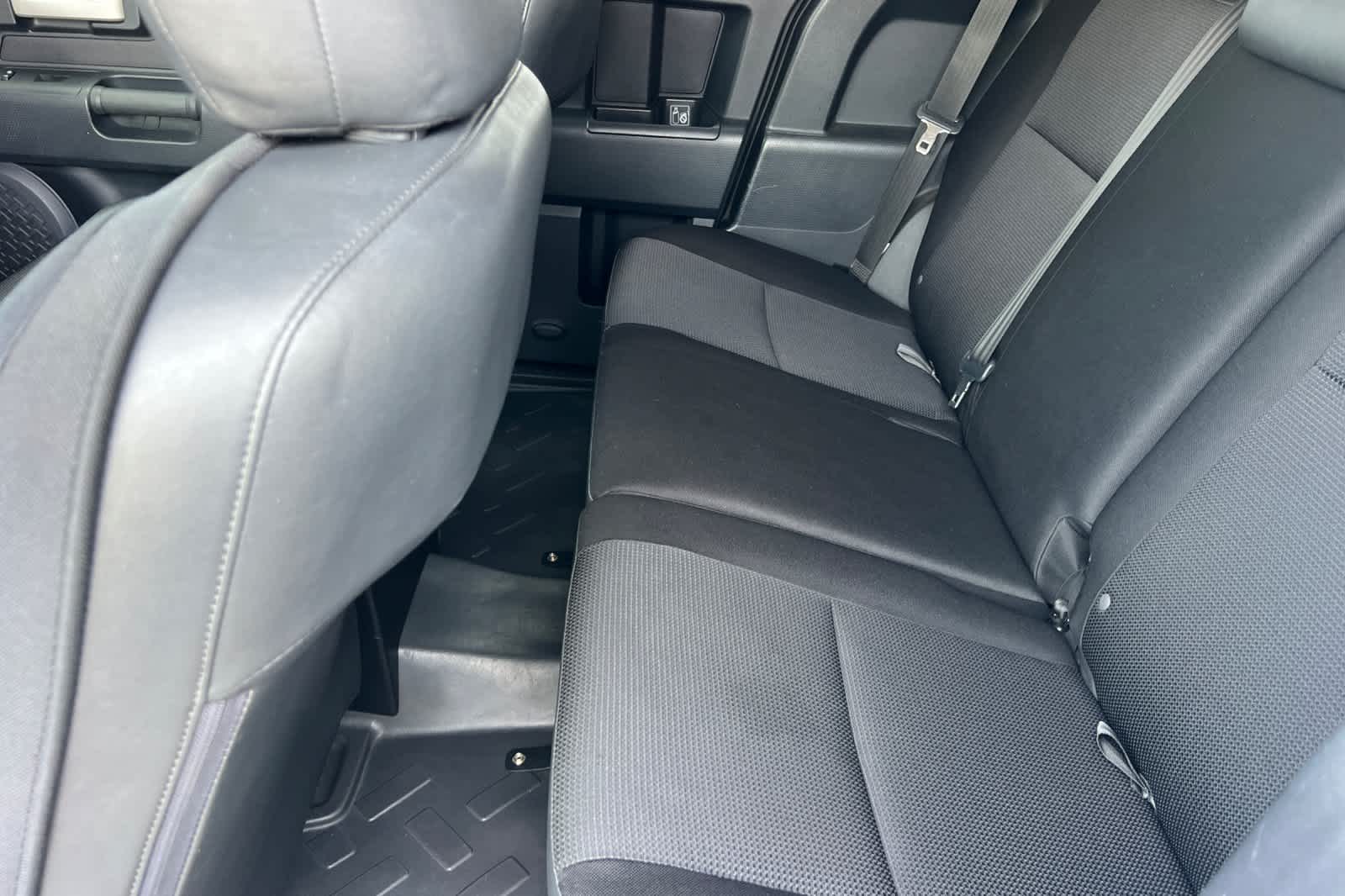 Thumbnail: 2013 Toyota FJ Cruiser - 4