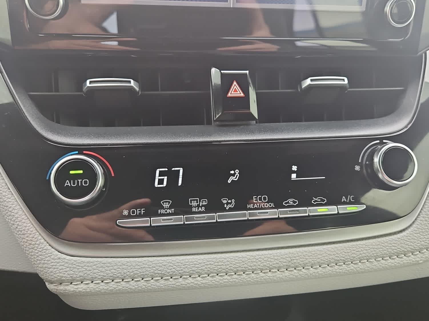 Thumbnail: 2019 Toyota Corolla - 17