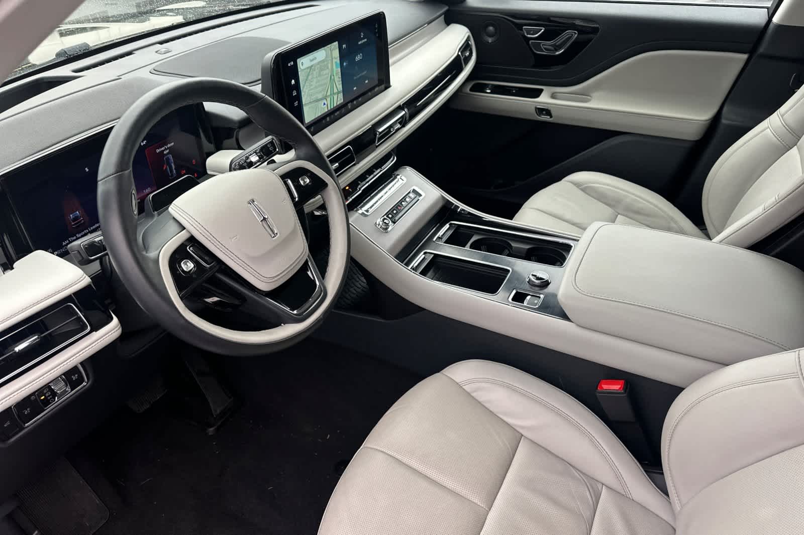 Thumbnail: 2025 Lincoln Aviator - 11