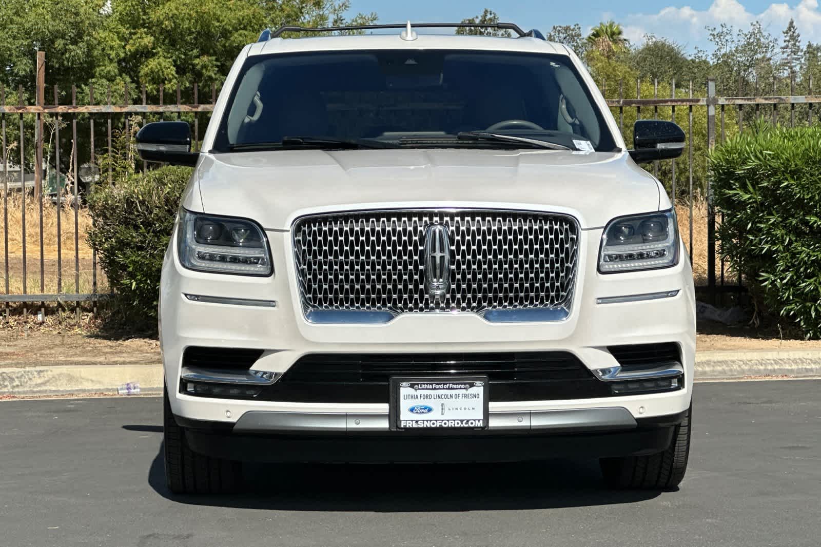 Thumbnail: 2019 Lincoln Navigator L - 10
