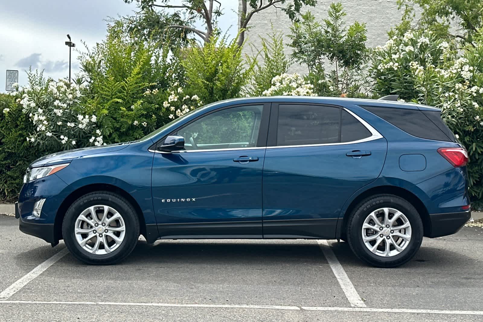 Thumbnail: 2021 Chevrolet Equinox - 4