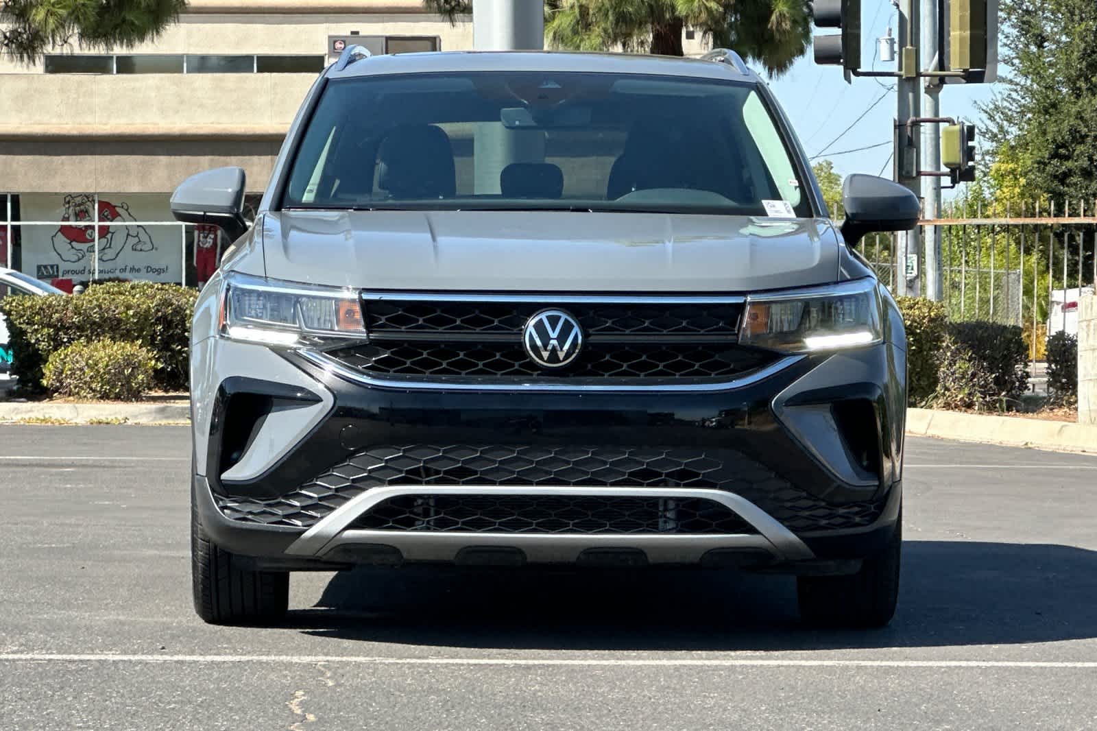 Thumbnail: 2024 Volkswagen Taos - 10