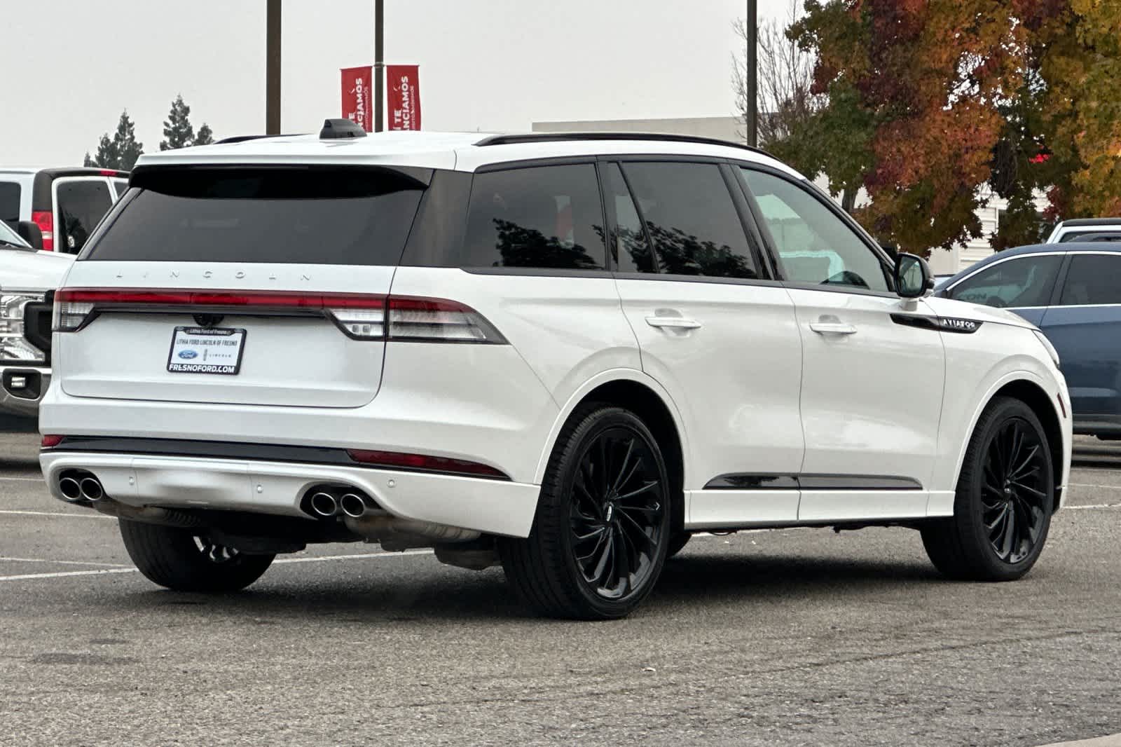 Thumbnail: 2026 Lincoln Aviator - 2