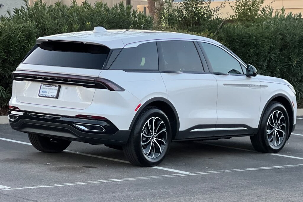 New 2026 Lincoln Nautilus Premiere SUV