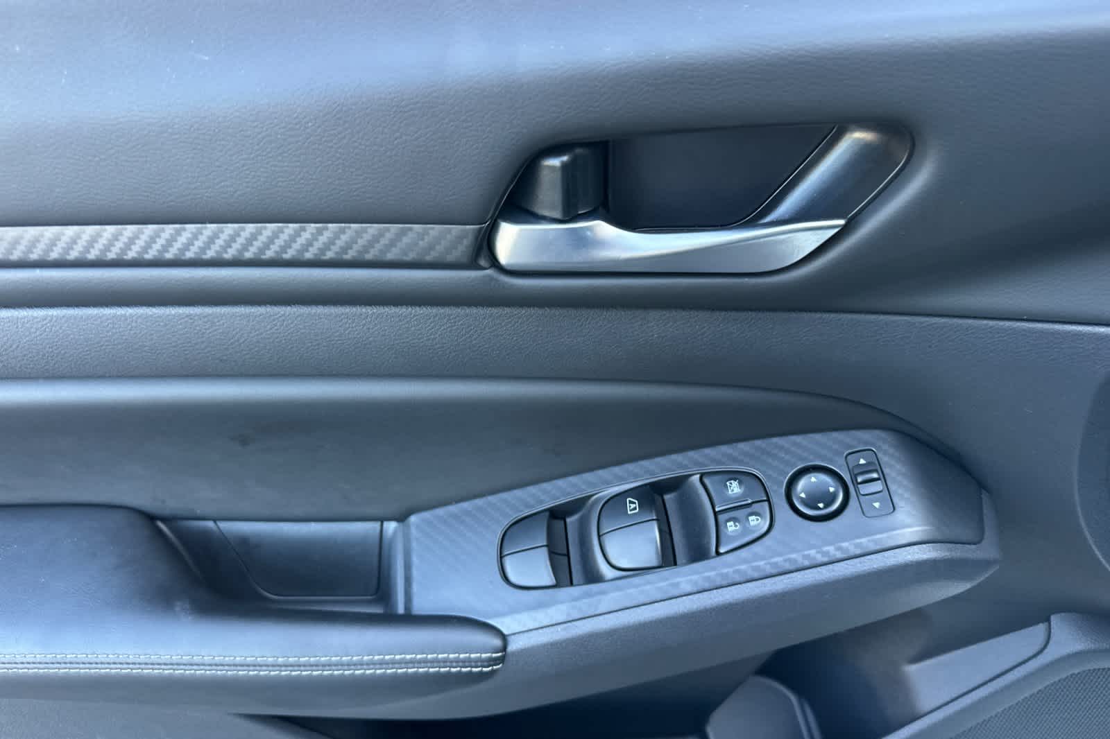 2025 Nissan Altima SV 12