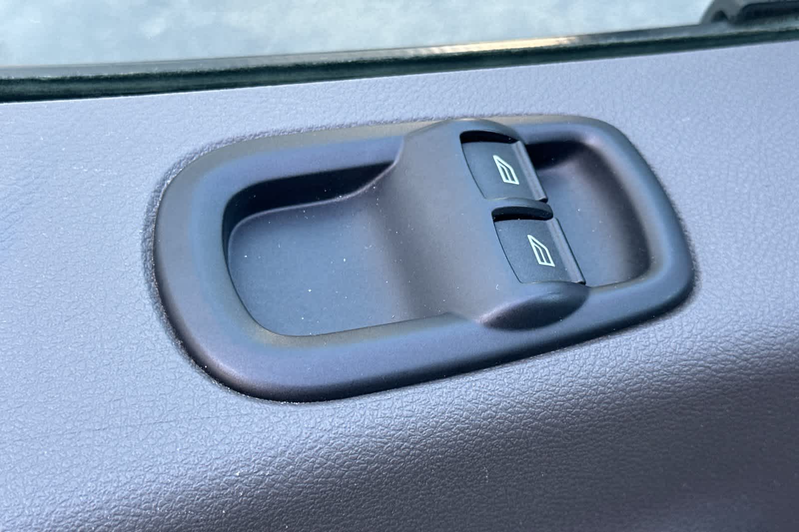 Thumbnail: 2022 Ford Econoline - 13