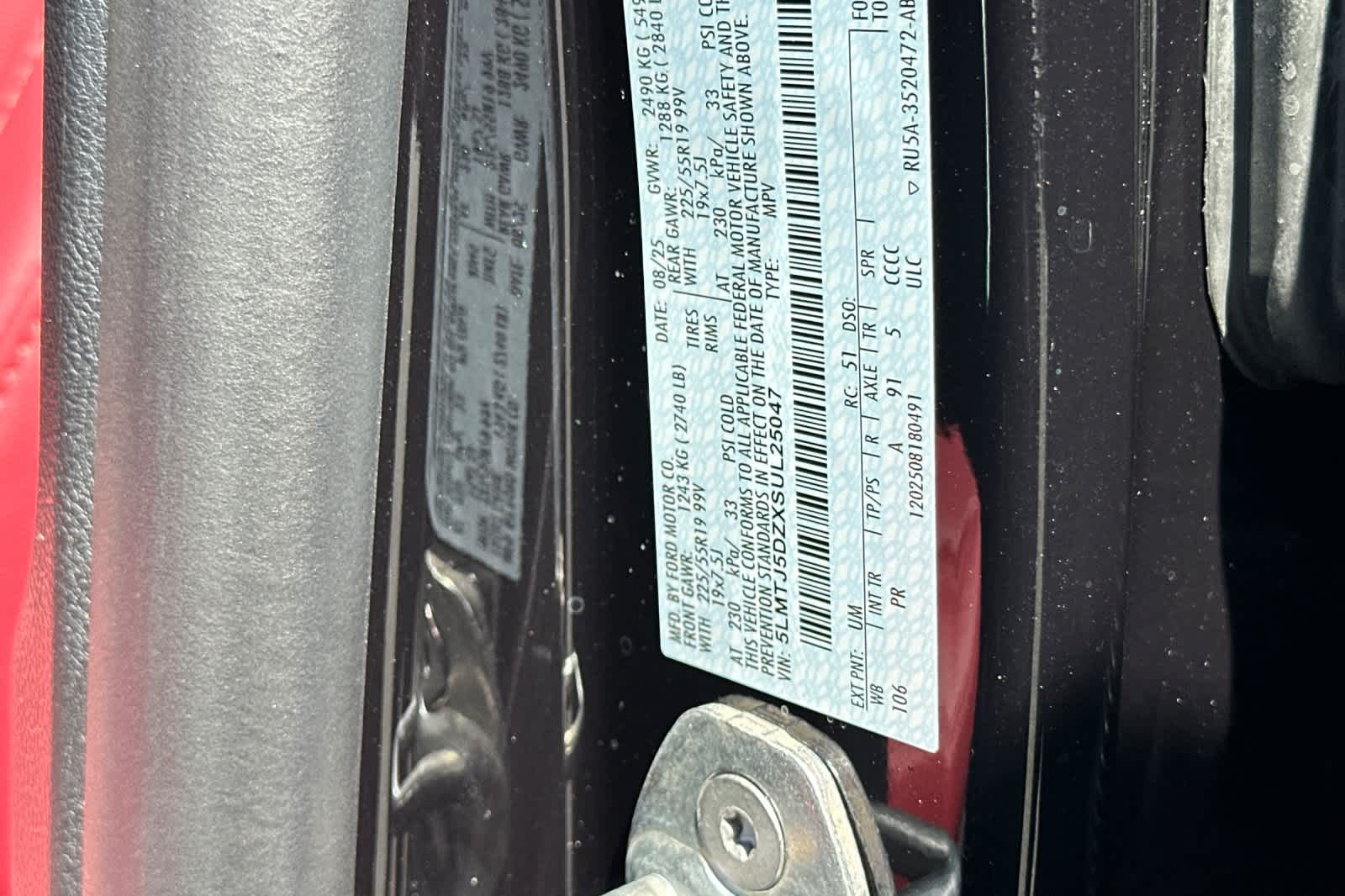 Thumbnail: 2025 Lincoln Corsair - 28