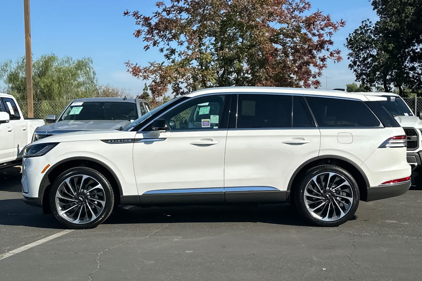 Thumbnail: 2026 Lincoln Aviator - 5