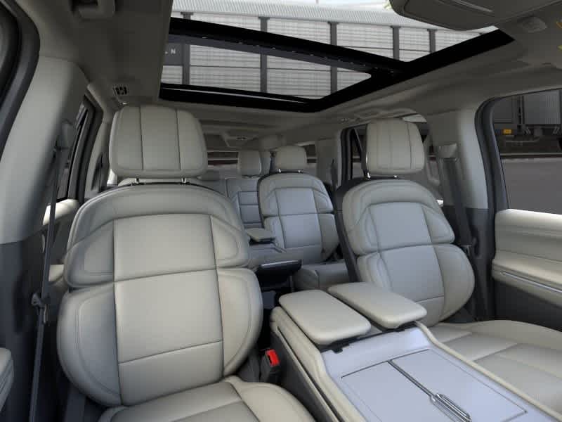 Thumbnail: 2026 Lincoln Navigator L - 11