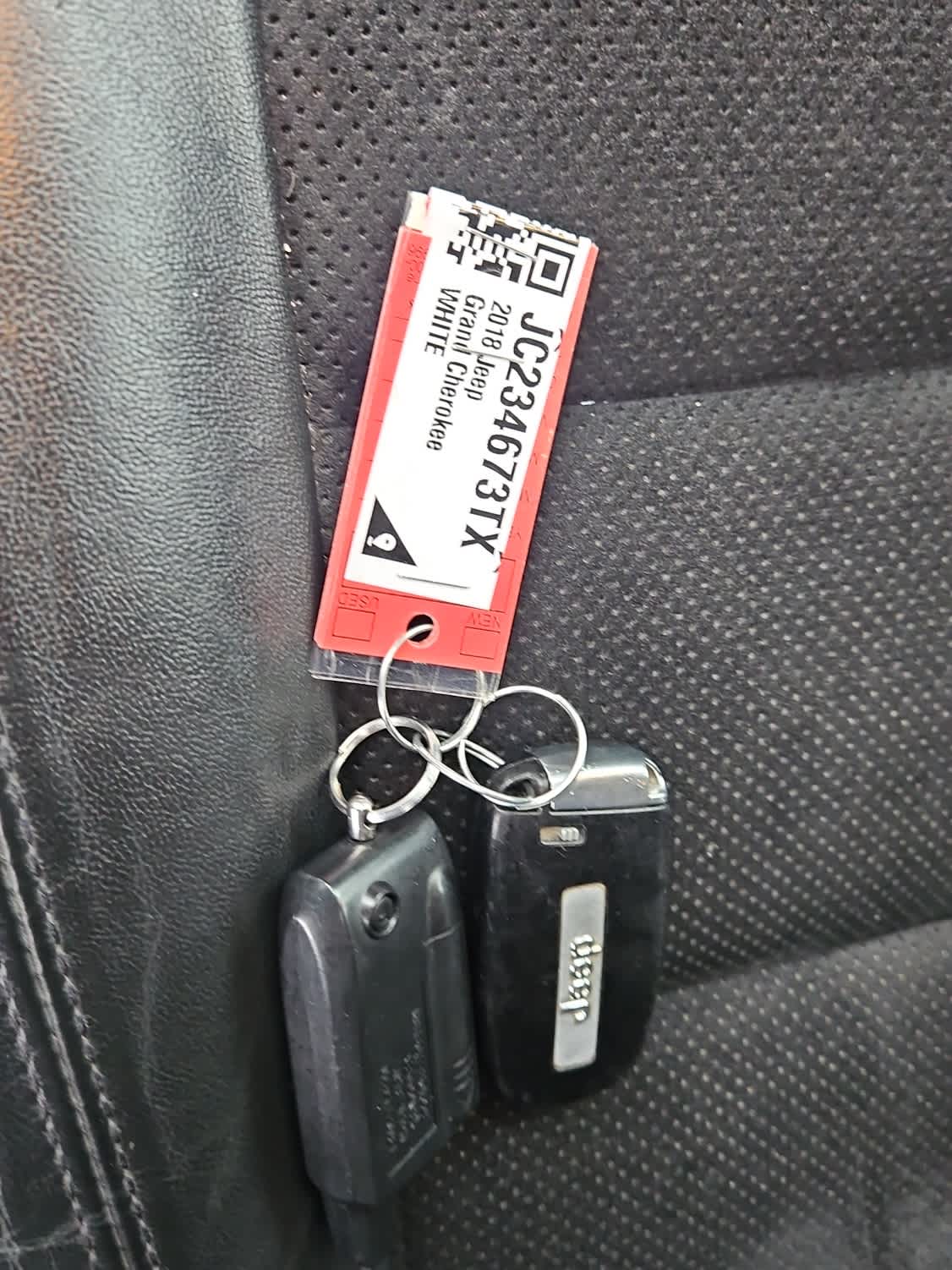 Thumbnail: 2018 Jeep Grand Cherokee - 20