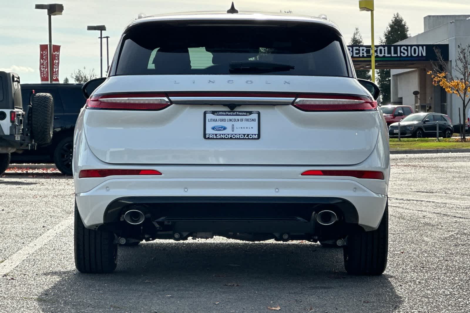 Thumbnail: 2026 Lincoln Corsair - 7