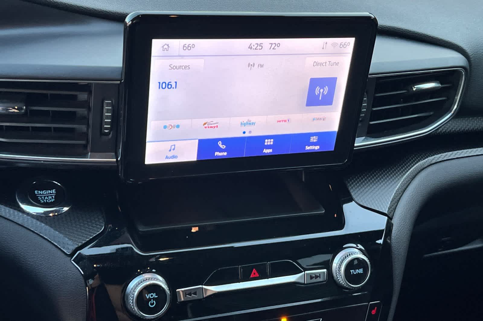 Thumbnail: 2022 Ford Explorer - 20