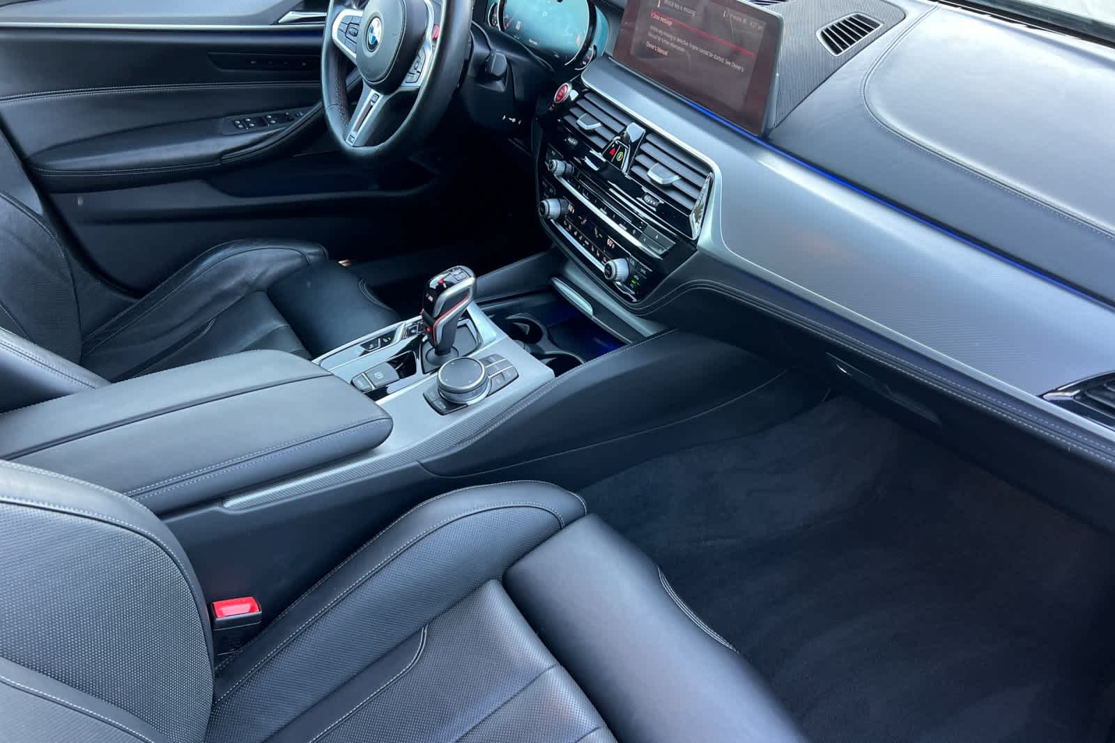 Thumbnail: 2019 BMW M5 - 16