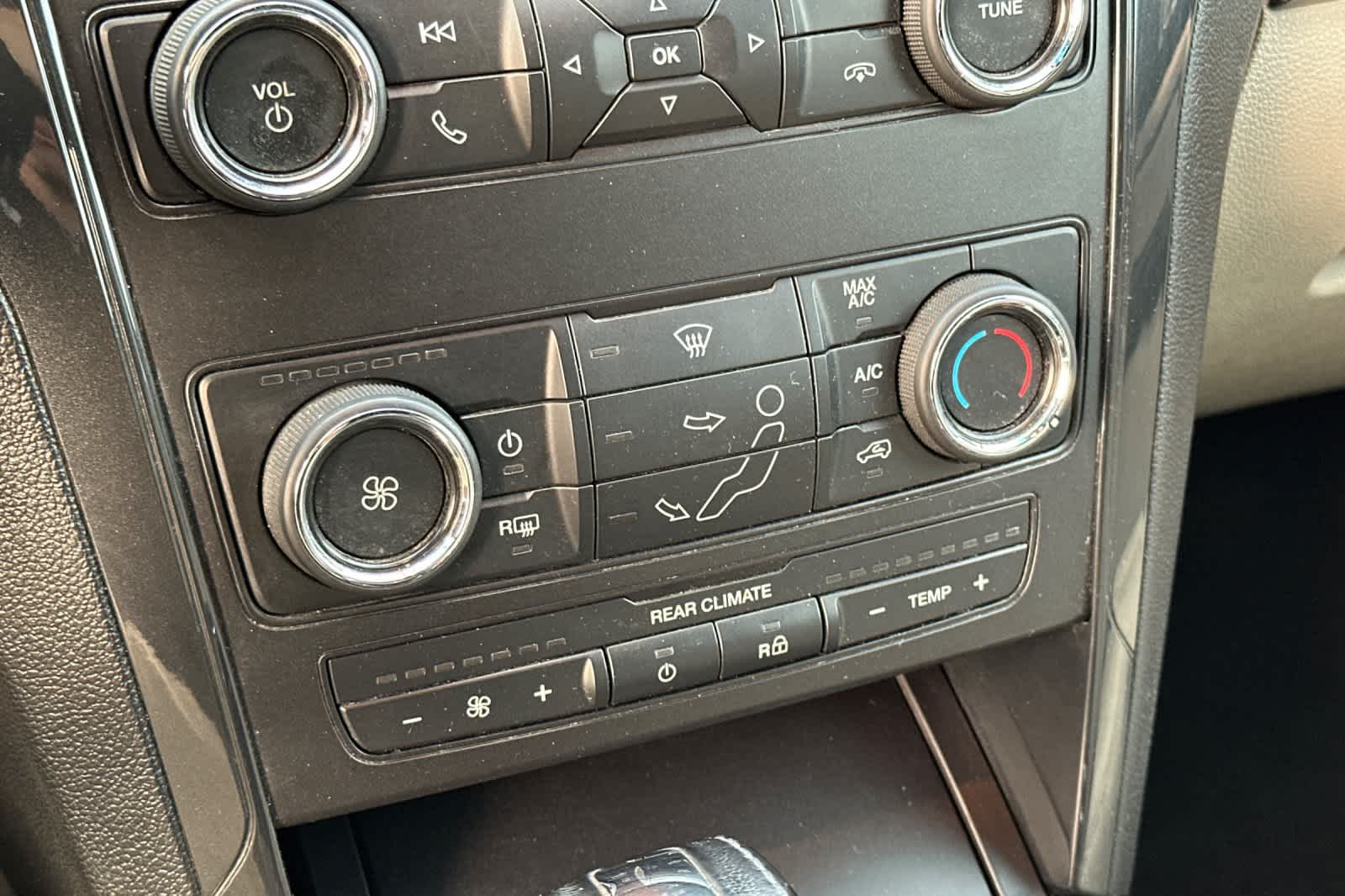 Thumbnail: 2018 Ford Explorer - 21