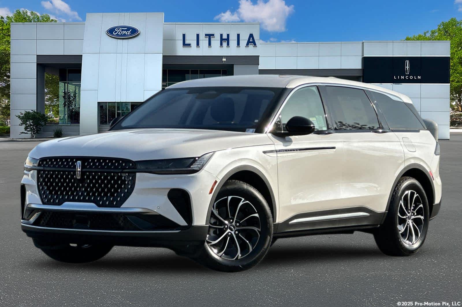 2026 Lincoln Nautilus Premiere AWD's photo