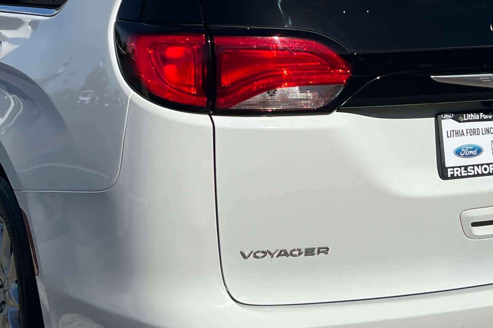 Thumbnail: 2024 Chrysler Voyager - 28