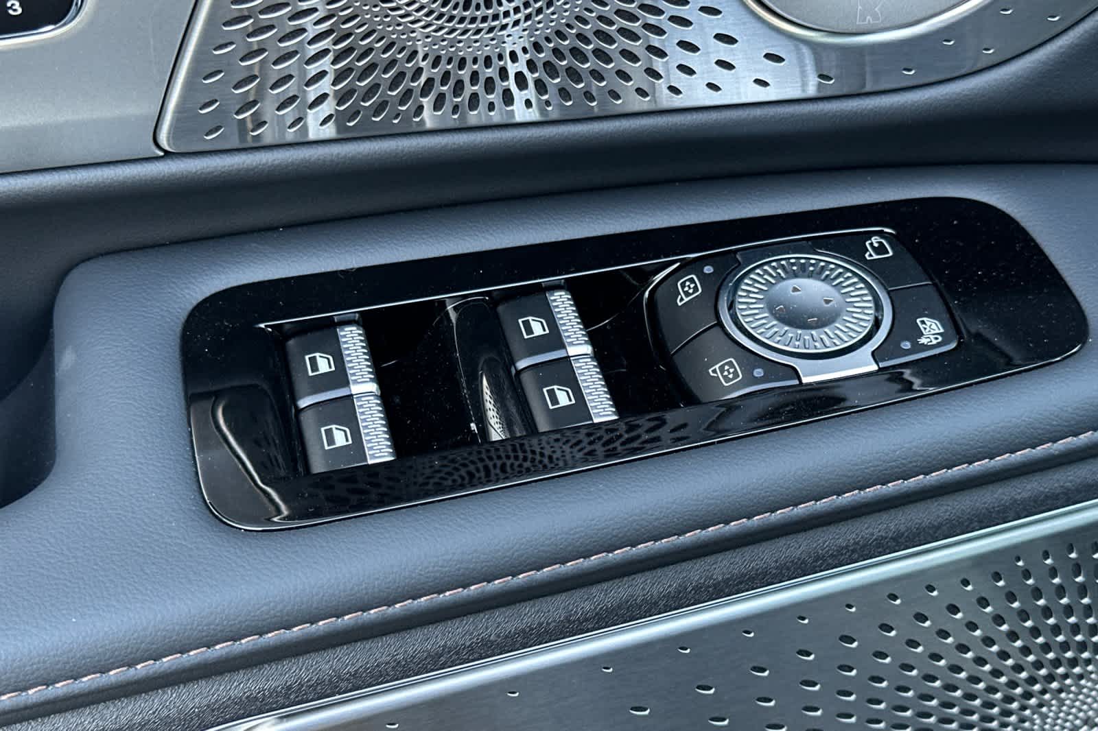 Thumbnail: 2026 Lincoln Nautilus - 14