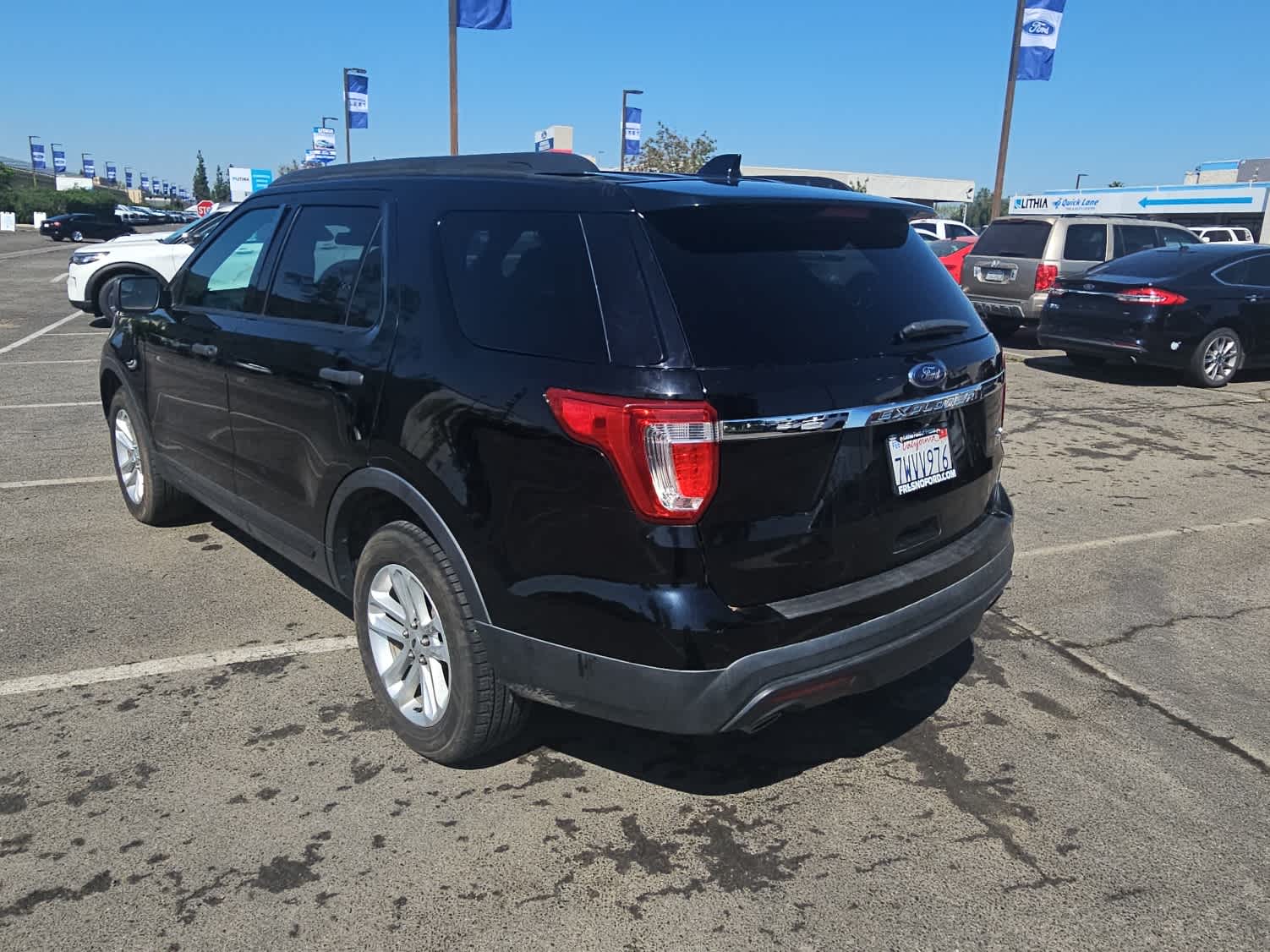 Thumbnail: 2017 Ford Explorer - 6