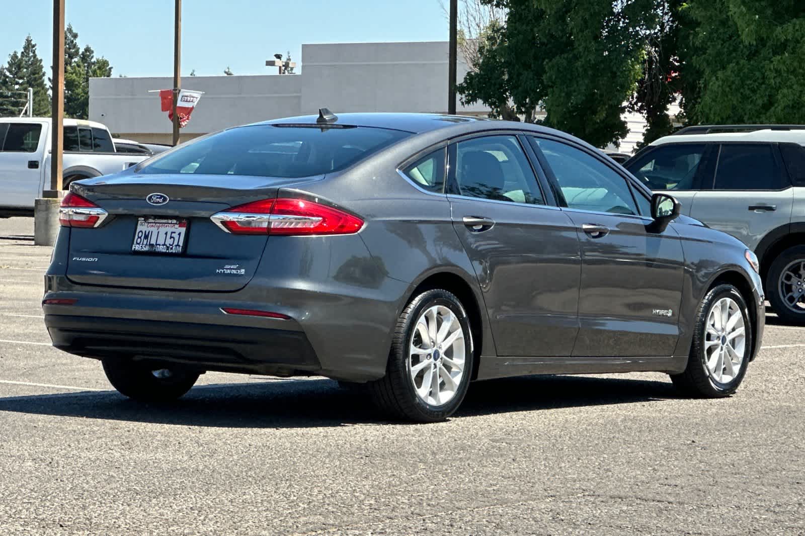 Used 2019 Ford Fusion Hybrid SE with VIN 3FA6P0LU9KR269014 for sale in Fresno, CA