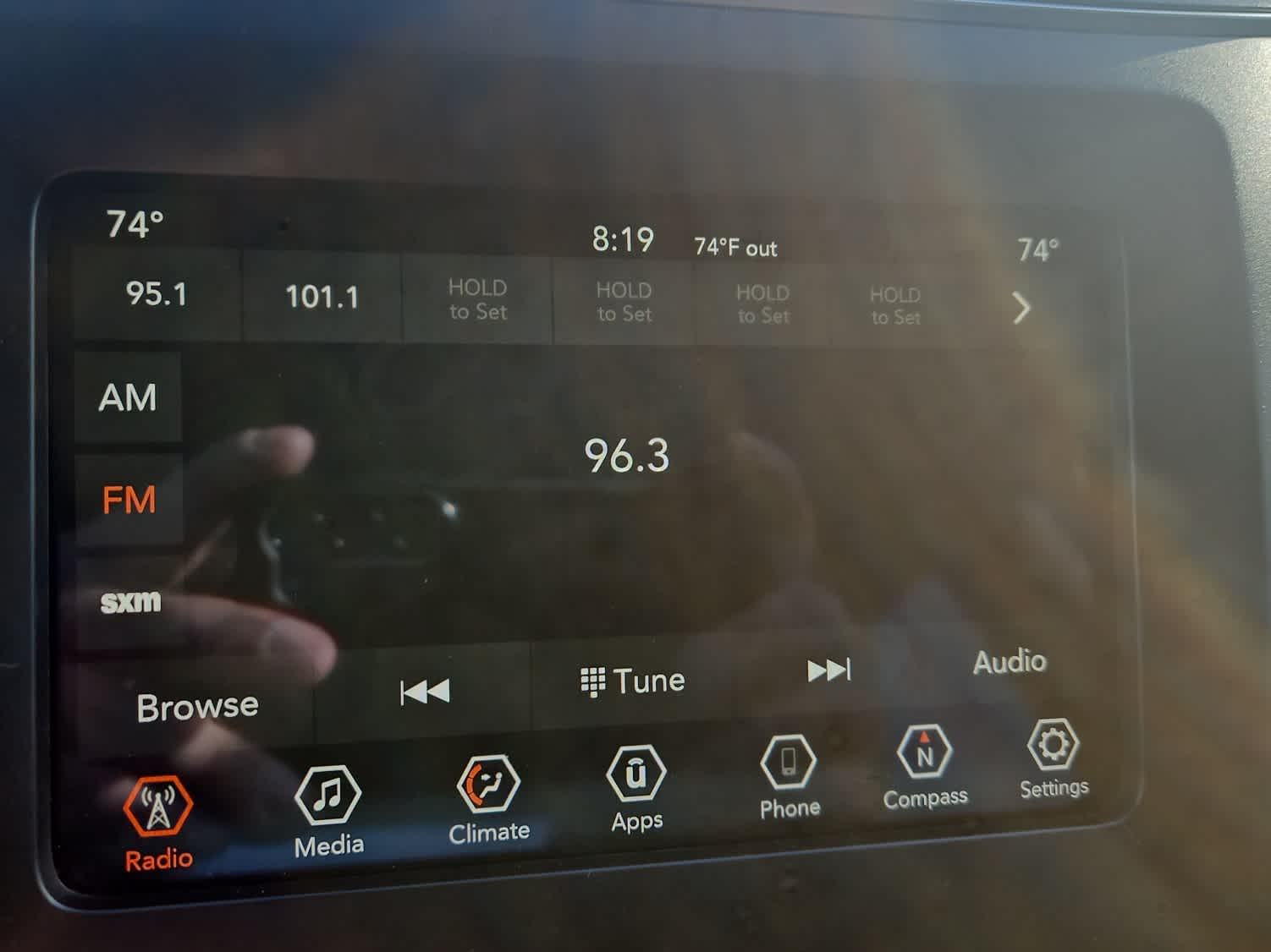 Thumbnail: 2020 Jeep Cherokee - 16