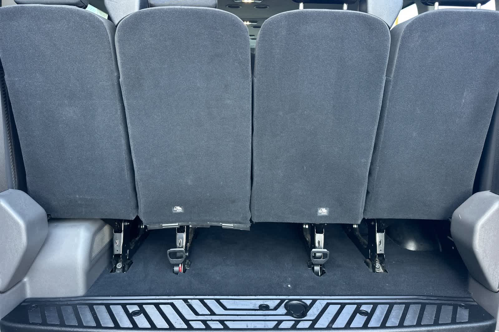 Thumbnail: 2022 Ford Econoline - 16