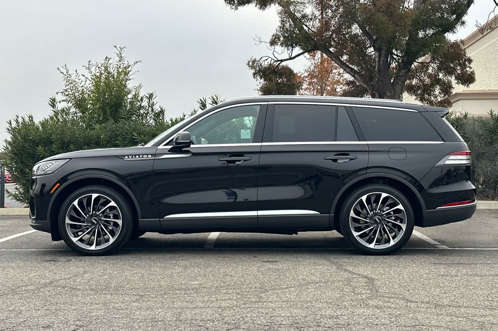 Thumbnail: 2026 Lincoln Aviator - 5