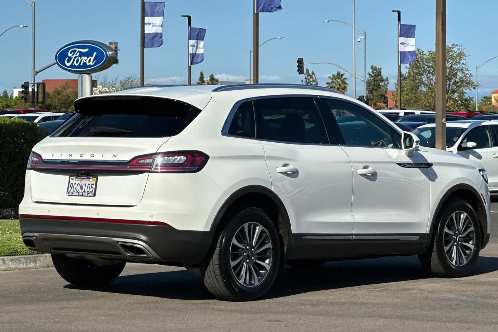 2023 Lincoln Nautilus Standard 2
