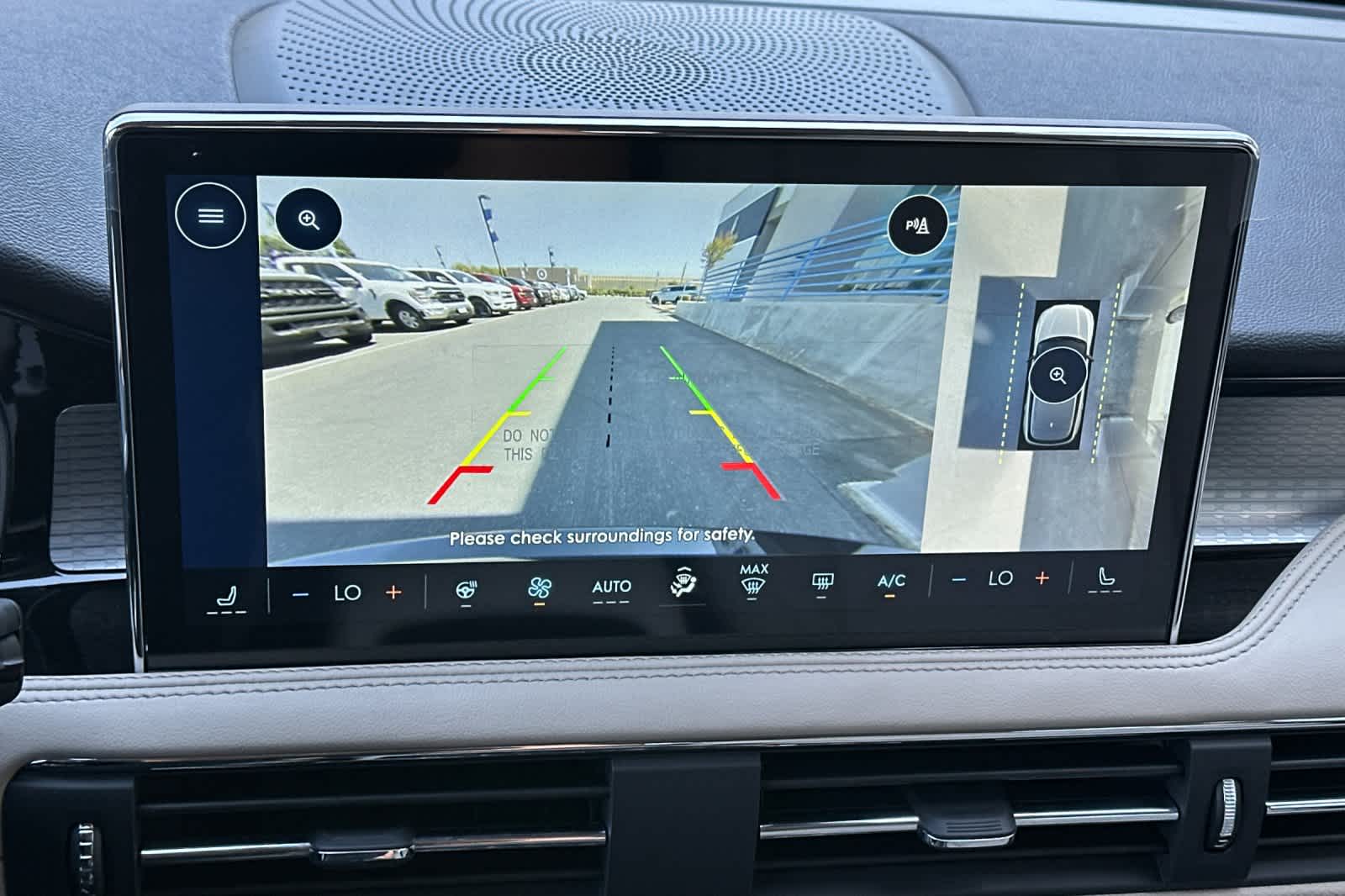 Thumbnail: 2025 Lincoln Corsair - 21