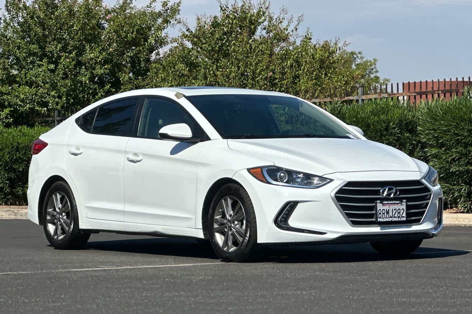 Thumbnail: 2017 Hyundai Elantra - 9