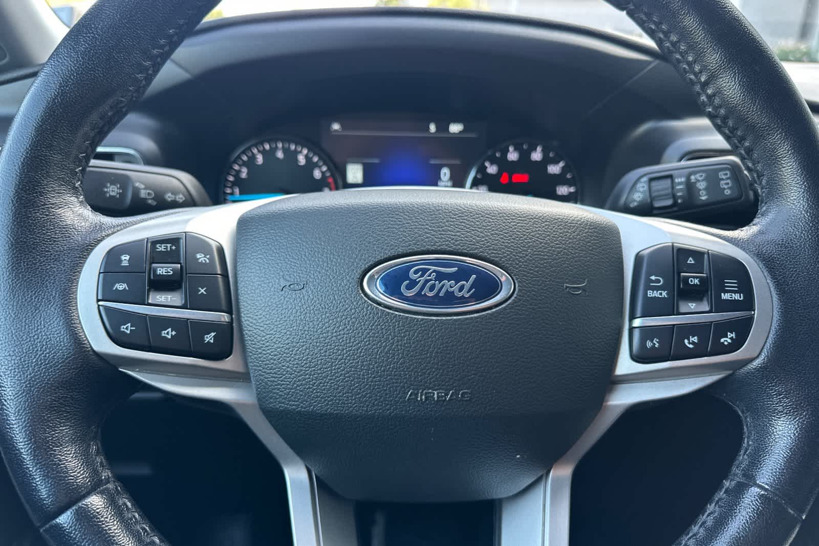Thumbnail: 2022 Ford Explorer - 25