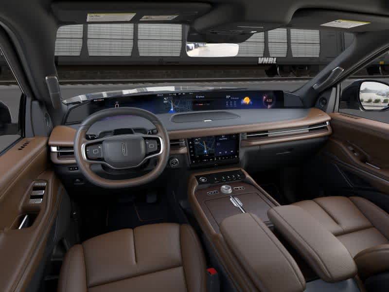 Thumbnail: 2025 Lincoln Navigator L - 10