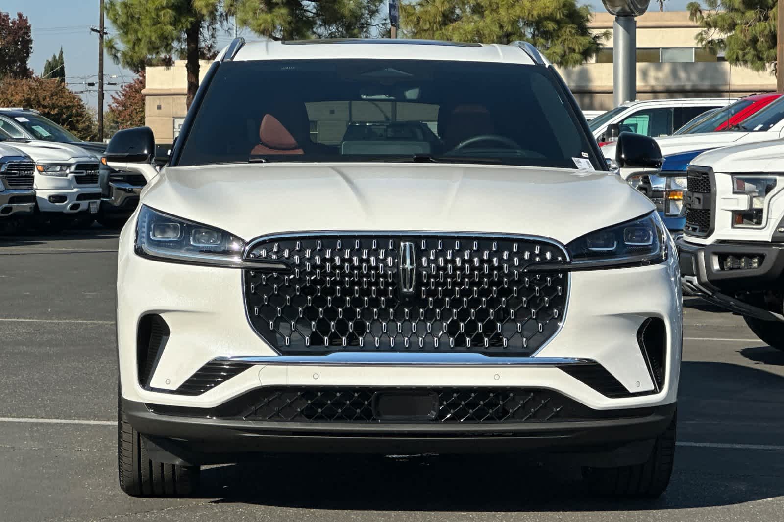Thumbnail: 2026 Lincoln Aviator - 11