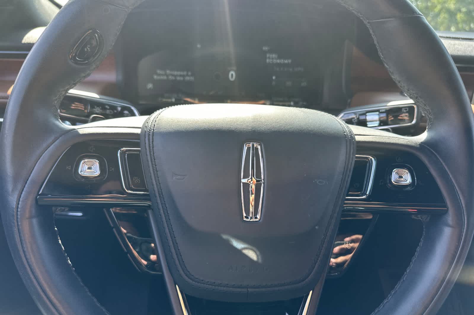 Thumbnail: 2022 Lincoln Aviator - 26